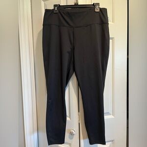 CROWN & IVY 🖤Solid Black Leggings